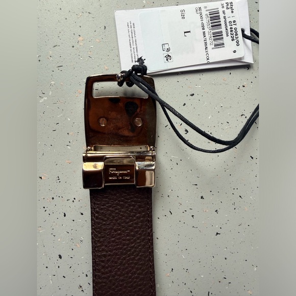 Salvatore Ferragamo Black Leather Belt with Silver Buckle Size 34-36 - Picture 4 of 4